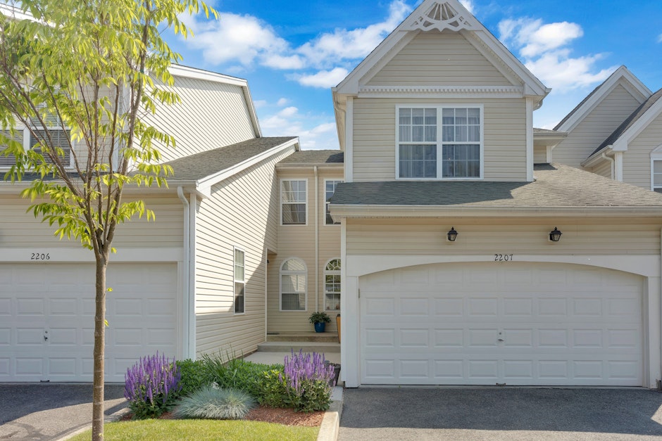 2207 Eaton Court, Danbury, CT 06811, Presented by Erin Loucks, Better